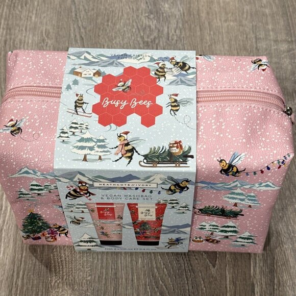 Heathcote & Ivory BUSY BEES Body Wash & Cream Bag Pink Holiday Bees New A3 - Picture 3 of 3
